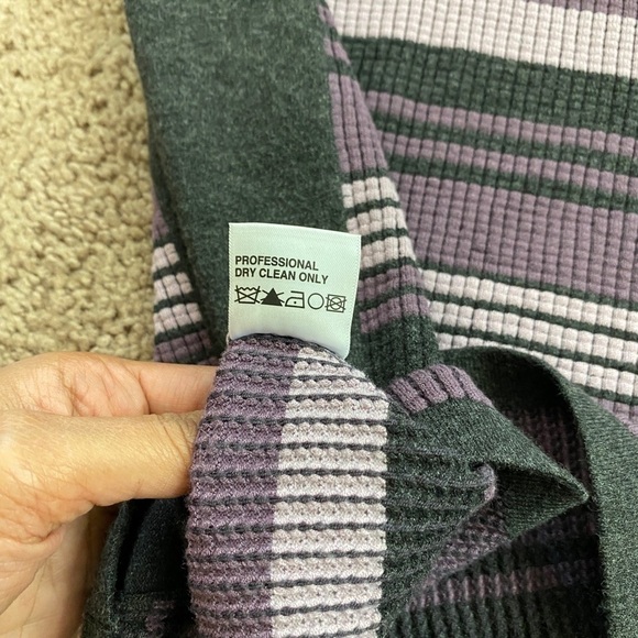 𝅺Etcetera Women’s Purple Grey Knit Turtleneck Knee Length Sweater Dress sz S - Picture 10 of 10